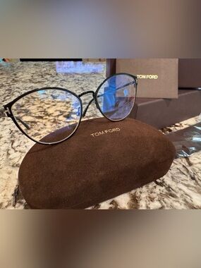 Tom Ford 5573 Eyeglasses 🤓
